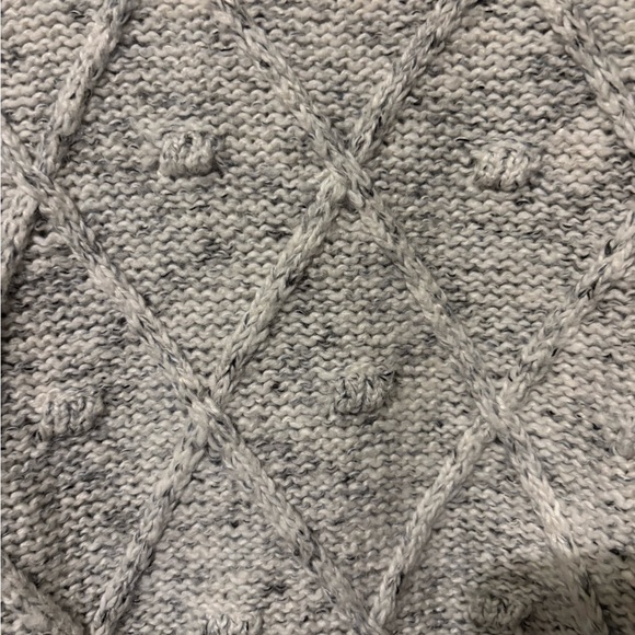 Time and Tru Light Gray Knit Sweater - Picture 3 of 4